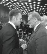 Donald Tusk i Bronisław Geremek jeszcze w Unii Wolności (2000 r.)