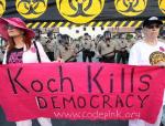 Zaangażowanie finansowe braci Koch po stronie przedsięwzięć o charakterze konserwatywnym wywołuje protesty Amerykanów