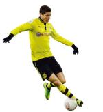 Robert Lewandowski ma 25 lat, w Borussii Dortmund jest od 2,5 roku, wcześniej grał m.in. w Zniczu Pruszków i Lechu Poznań. W 50 meczach w reprezentacji zdobył 15 goli.
