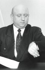 Józef Oleksy głosił w 1996 roku hasło:  „prasa kłamie” 