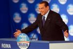 Silvio Berlusconi sięgnął po populizm i jego notowania gwałtownie skoczyły 