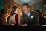 Emma Stone  i Ryan Gosling  w „Gangster Squad„. Czerwona suknia, femme fatale  – tak powinno być  w każdym filmie  