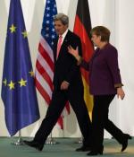 Kerry i Merkel. Amerykanie potrzebują partnerów z Europy, ale niekoniecznie ze struktur UE. 