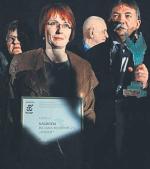Sołtys Chałupek Anna Kwiecień wraz z mieszkańcami odebrali nagrodę za ratowanie ofiar katastrofy 