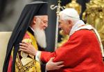 Watykan 2008, spotkanie papieża Benedykta XVI z patriarchą Bartłomiejem I (z lewej)