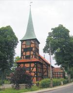 Zbudowany z pruskiego muru kościół w Stegnie 
