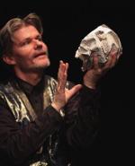 Piotr Kondrat jako Hamlet 