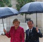 Prezydent François Hollande przyjmuje Angele Merkel w Pałacu Elizejskim 