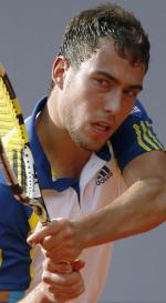 Jerzy Janowicz grał w Roland Garros lepiej niż przed rokiem. 