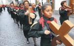 Przejaw tradycyjnego katolicyzmu – procesja wielkopiątkowa w Puebli  w Meksyku 
