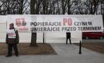 Mimo ponad  2 mln podpisów „Solidarność” nie przekonała koalicji rządzącej  do referendum  w sprawie podwyższenia wieku emerytalnego. Ale dowiodła zdolności mobilizowania zwolenników (na zdjęciu  „emerytalny” protest „S