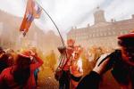 Pokaz wierności dynastii orańskiej w czasie przekazania tronu w Holandii królowi Wilhelmowi Aleksandrowi