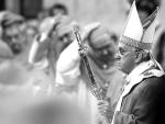 Papież Franciszek nawołuje raczej do wierności Kościołowi,  a nie do ślepej krytyki  