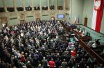 Pełna sala posiedzeń plenarnych to dziś w Sejmie coraz częstszy widok