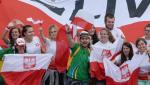 Polacy przyszli na mszę w Rio z narodowymi flagami, uprzedzeni przez kard. Dziwisza, że może ich czekać radosna wiadomość