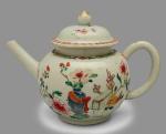 Czajniczek z XVIII w. z chińskiej porcelany ma cenę wywoławczą 2,8 tys. zł