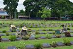 Cmentarz w Kanchanaburi: siedem tysięcy nagrobków