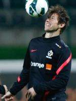 Grzegorz Krychowiak ma 23 lata, jest wychowankiem klubu Orzeł Mrzeżyno. W roku 2006 wyjechał z Arki Gdynia do Bordeaux i od tamtej pory występuje w klubach francuskich. W reprezentacji Polski rozegrał 11 meczów. Fot. Piotr Nowak