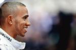 Lewis Hamilton, figlarz z diamencikiem: a nuż uda mi się upozować na ofiarę?