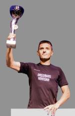 Węgier Csaba Németh zwycięzca ultramaratonu, biegu na 100 km