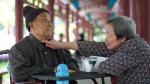 Złote gody: obchodząca 50. rocznicę pożycia małżeńskiego para, czeka na przyjęcie do szpitala w mieście Jiaxing 