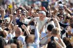 Nowy papież budzi ogromne oczekiwania mediów niechętnych Kościołowi,  które tworzą jego fikcyjny, przesłodzony wizerunek 