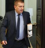 Pacjenci chcą, żeby minister zdrowia Bartosz  Arłukowicz przeznaczył pieniądze raczej na leczenie za granicą niż na elektroniczne karty