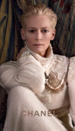 Tilda Swinton także unika reklam,  ale zrobiła wyjątek dla Chanel