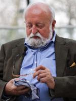 Krzysztof Penderecki urodził się 23 listopada 1933 r. w Dębicy, dziś to obywatel świata, który przystań ma w Lusławicach