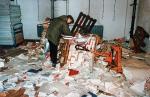 Teczki Stasi, zniszczone podczas ataku demonstrantów na siedzibę NRD-owskiej bezpieki w Berlinie w styczniu 1990 roku.