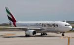 Samoloty Emirates latające między Warszawą  a Dubajem wypełnione są w ponad 80 procentach 