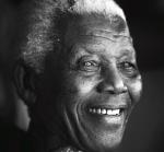 Nelson Mandela, po długiej chorobie zmarł 5 grudnia  we własnym domu w Johannesburgu 