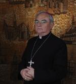 Abp Henryk Hoser nie potępia miłości między osobami tej samej płci, lecz homoseksualny akt erotyczny