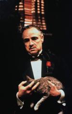 Vito Corleone zrobił fortunę na sprzedaży alkoholu w czasach prohibicji – ale sprzeciwił się wejściu w biznes narkotykowy 