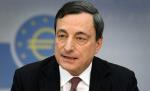 Mario Draghi,  szef EBC.Krytycy ostrzegają,  że EBC przez swoją bierność ryzykuje powtórzeniem błędów  Banku Japonii, który  nie działał wystarczająco zdecydowanie, by zapobiec deflacji.   