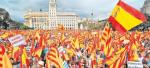 Przeciwnicy niepodległości Katalonii nie zasypiają gruszek w popiele. Protest w Barcelonie w październiku 2012 