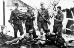 Oddział „Gzymsa”, wchodzący w skład  27. Wołyńskiej Dywizji Piechoty AK, na straży  jednej z polskich wsi  pod Szepietówką