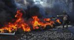 Kamienie i płonące opony kontra broń i ostra amunicja – centrum Kijowa we wtorkowe popołudnie