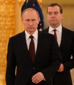 Prezydent Władimir Putin i premier Dmitrij Miedwiediew  będą musieli zmierzyć się z sankcjami, jeśli nie ustąpią  w sprawie Krymu