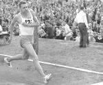 Józef Szmidt – dwukrotny mistrz olimpijski, w latach 60. był najlepszym trójskoczkiem świata