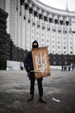 Tarczownik z Majdanu. Na Ukrainie historia stanęła dęba