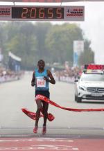 Tadesse Tola z Etiopii przebiegł maraton najszybciej w Polsce 