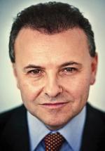 prof. Witold M. Orłowski  jest głównym ekonomistą firmy doradczej PwC w Polsce