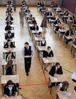 Eksperci alarmują, że dzisiejsze egzaminy nie spełniają swojego zadania