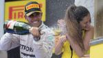 Lewis Hamilton wygrał czwarty wyścig z rzędu. Brytyjczyk i Niemiec Nico Rosberg wyprzedzili konkurencję o prawie 50 sekund 
