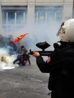 Turecka policja rozpędza antyrządową manifestację w Stambule