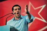 Alexis Tsipras, lider greckiej Syrizy: sprzeciw z czerwoną gwiazdą w tle