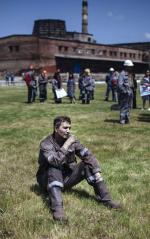 Pracownicy zakładów metalurgicznych należących do Achmetowa czekają na rozkaz zrobienia porządku w Doniecku