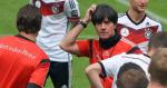 Joachim Loew ma problem, którego drapanie się w głowę nie rozwiąże