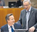 David Cameron w trakcie rozmowy z Jeanem-Claudem Junckerem 